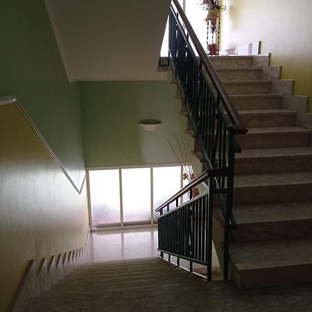 Montagne Rocciose Bed & Breakfast Frascineto ภายนอก รูปภาพ